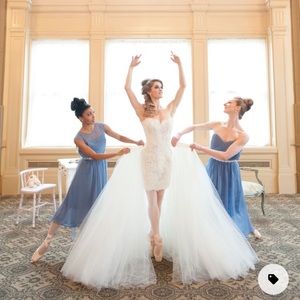 Detachable Monique Lhuillier tulle ball gown skirt